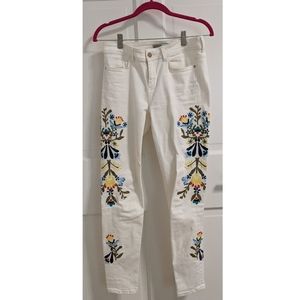 Embroidered white jeans
